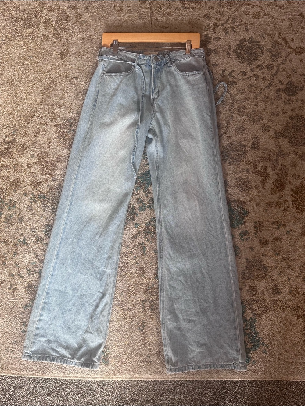 Francesca's Collections Light Blue Straight-Leg Jeans